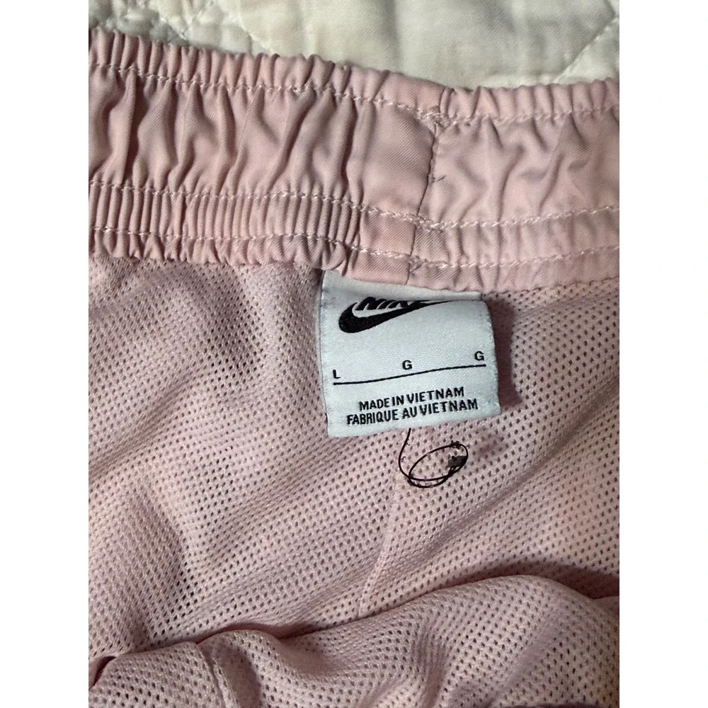 Nike Mens Sportswear Woven Flow Shorts Pink DM6829-686 Size Large